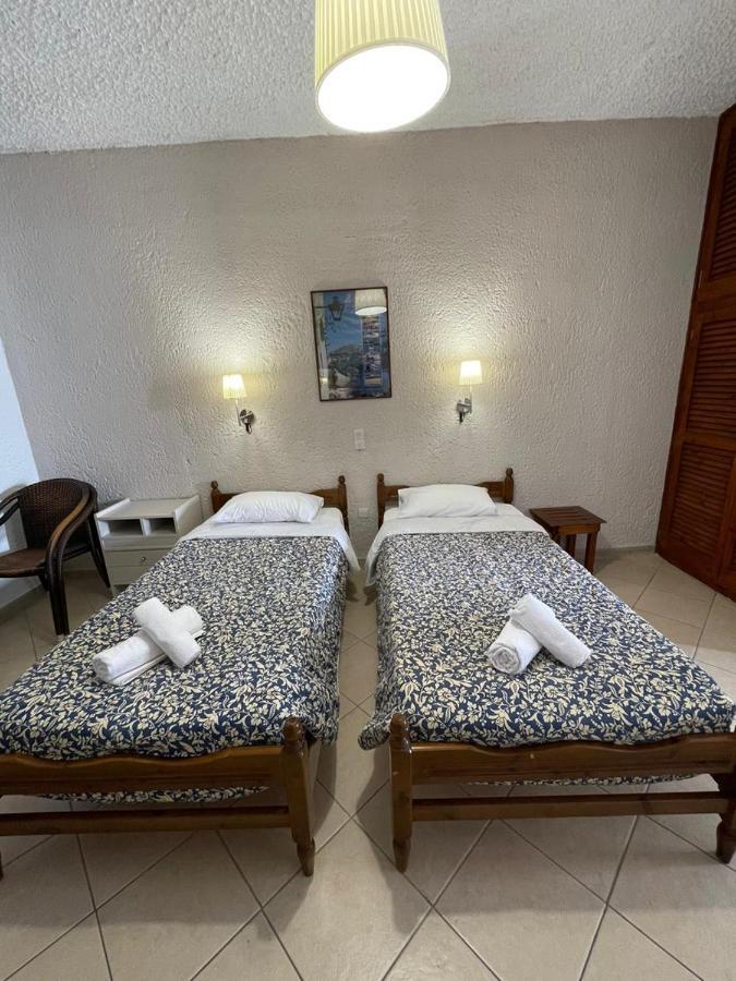 Yannis Apartments Barbáti Eksteriør bilde