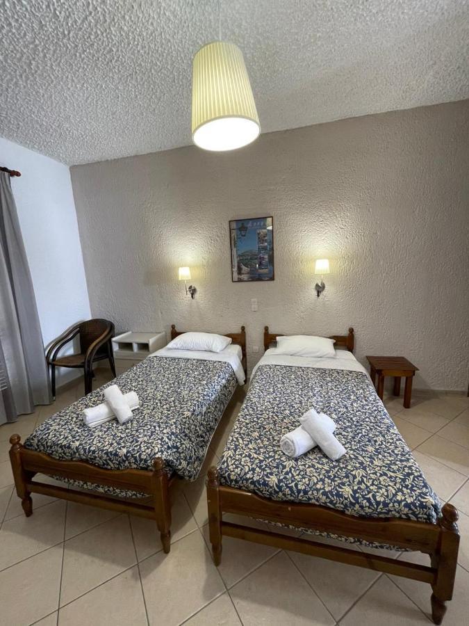 Yannis Apartments Barbáti Eksteriør bilde