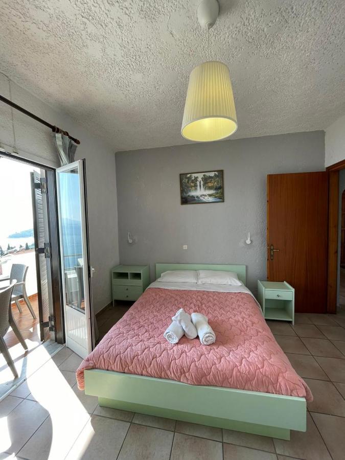 Yannis Apartments Barbáti Eksteriør bilde