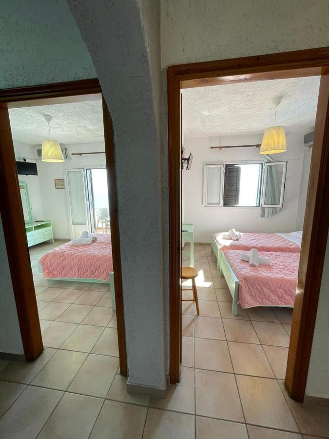 Yannis Apartments Barbáti Eksteriør bilde